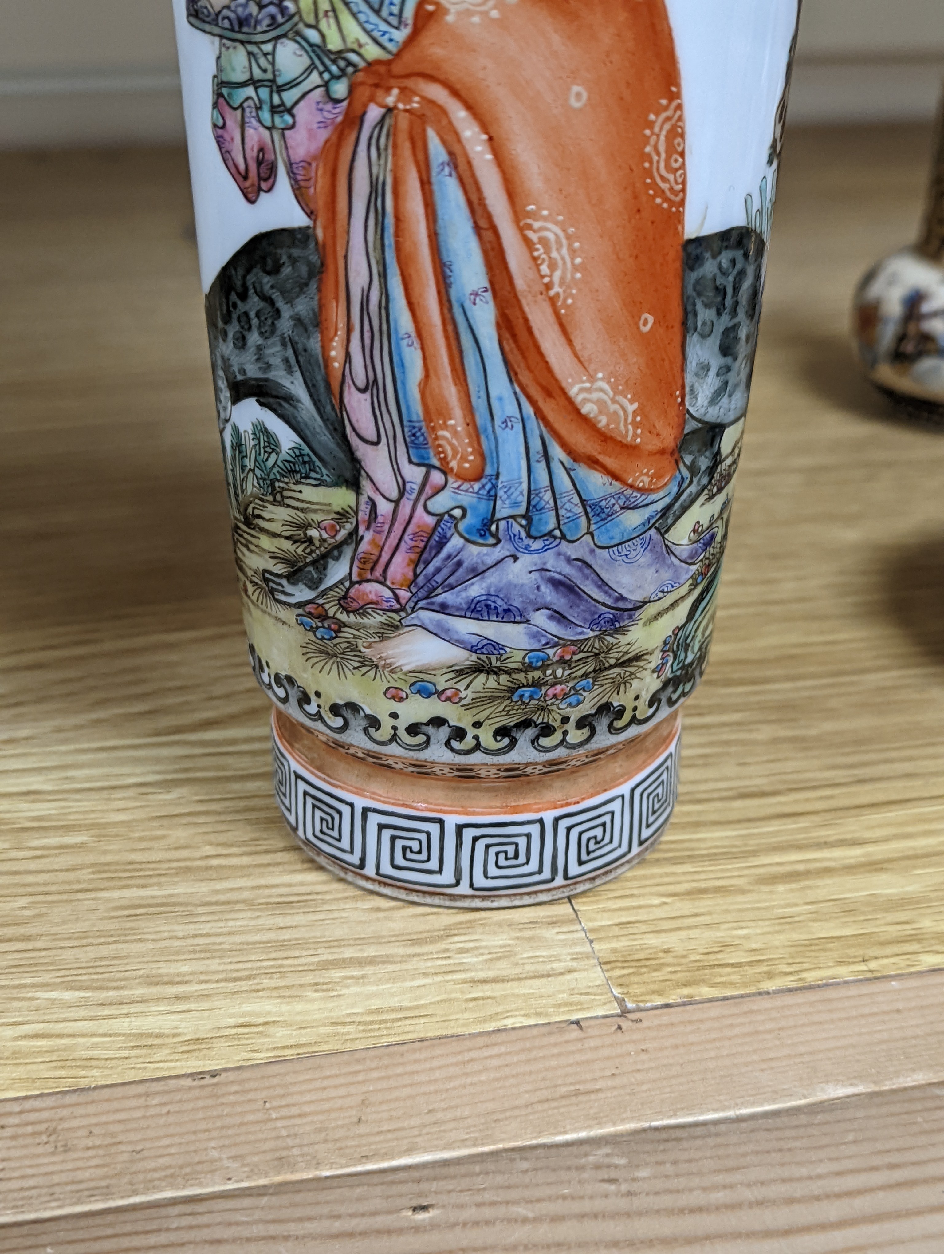 A Chinese famille rose vase. 25cm